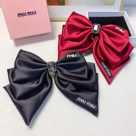 ミュウミュウ ヘアアクセサリー