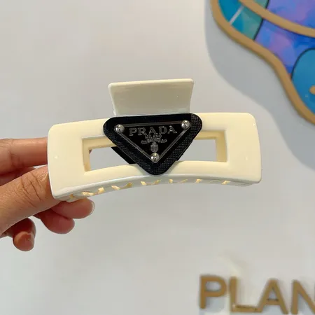 イブサンローラン ヘアアクセサリー