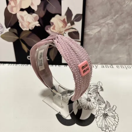 ミュウミュウ ヘアアクセサリー