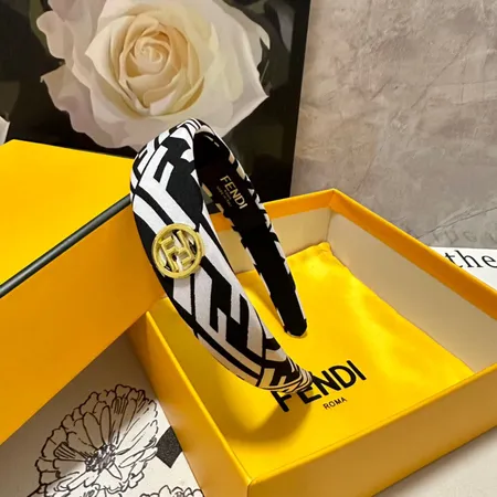 フェンディ ヘアアクセサリー