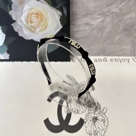 ミュウミュウ ヘアアクセサリー