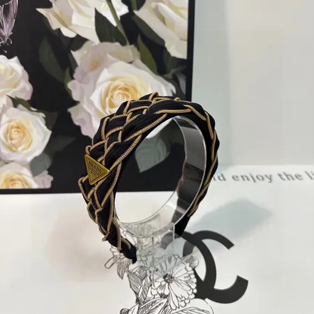 プラダ ヘアアクセサリー