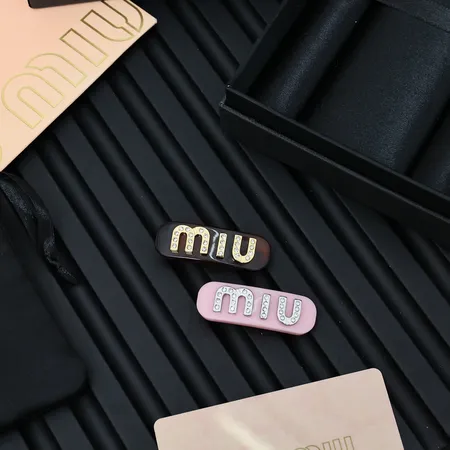 ミュウミュウ ヘアアクセサリー