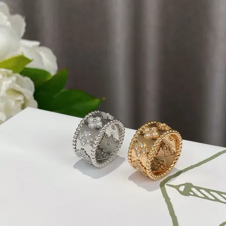 ヴァン クリーフ＆アーペル 指輪