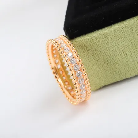 ヴァン クリーフ＆アーペル 指輪