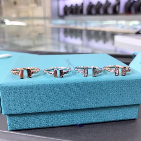 ティファニー 指輪