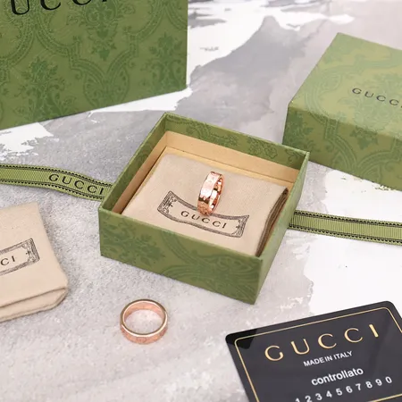 グッチ 指輪