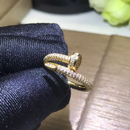 カルティエ 指輪