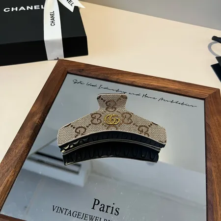 ルイヴィトン ヘアアクセサリー