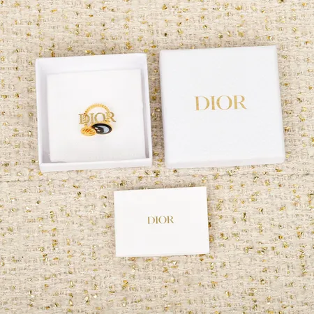 ディオール 指輪