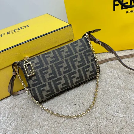 フェンディ ヘアアクセサリー