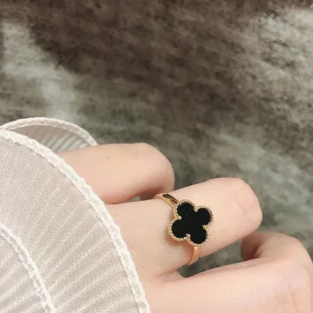 ヴァン クリーフ＆アーペル 指輪