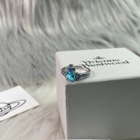 ヴィヴィアン・ウエストウッド 指輪