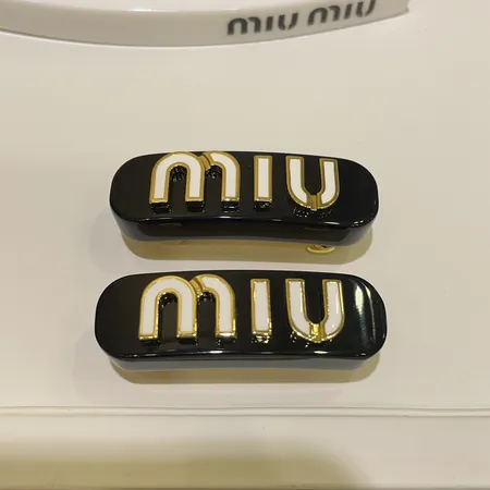 ミュウミュウ ヘアアクセサリー