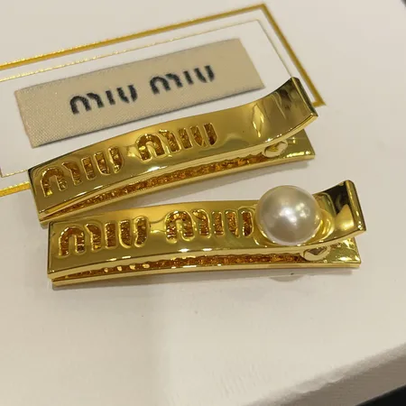 ミュウミュウ ヘアアクセサリー