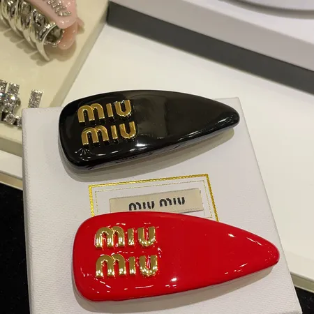 ミュウミュウ ヘアアクセサリー