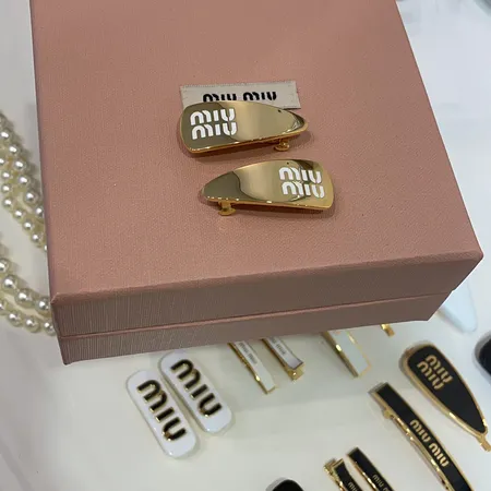 ミュウミュウ ヘアアクセサリー