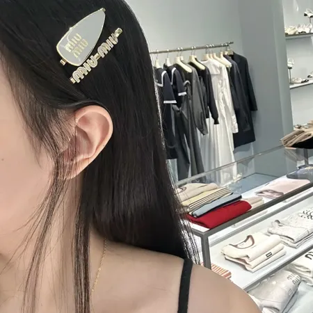 ミュウミュウ ヘアアクセサリー