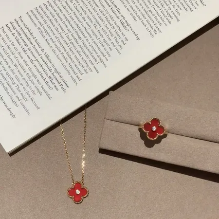 ヴァン クリーフ＆アーペル 指輪