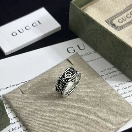 グッチ 指輪