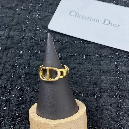 ディオール 指輪