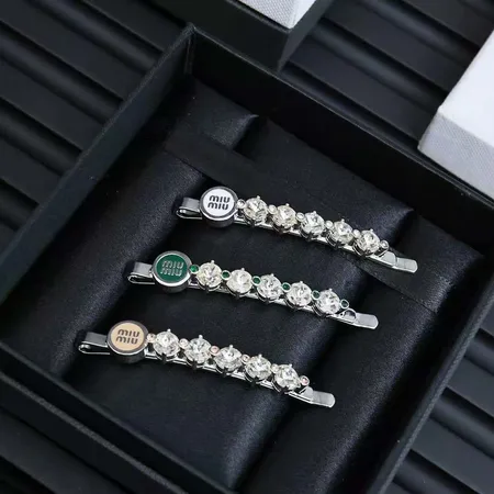 ミュウミュウ ヘアアクセサリー