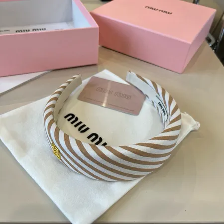 ミュウミュウ ヘアアクセサリー