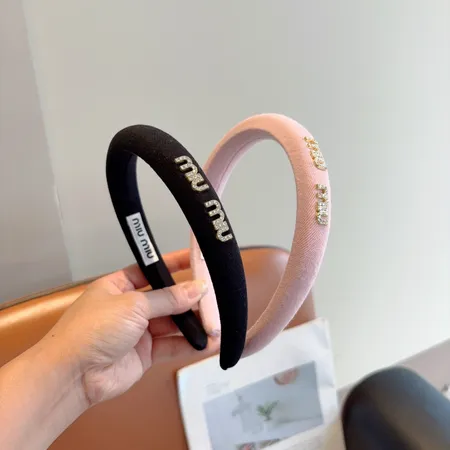 ミュウミュウ ヘアアクセサリー