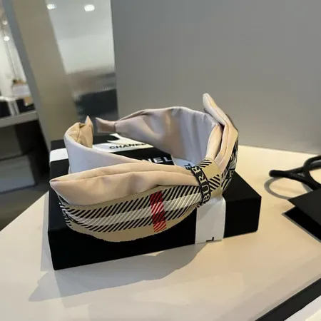 プラダ ヘアアクセサリー