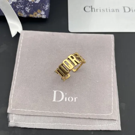 ディオール 指輪