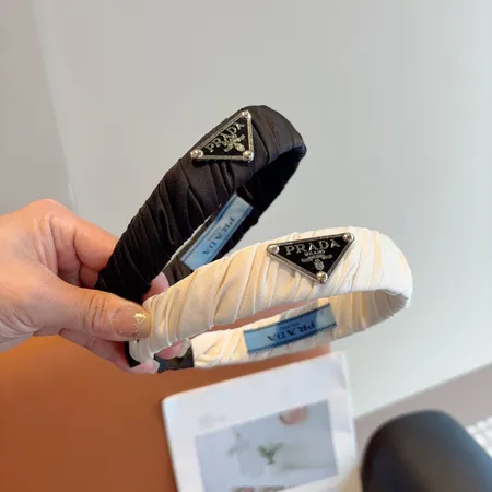 イブサンローラン ヘアアクセサリー