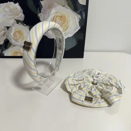 ミュウミュウ ヘアアクセサリー