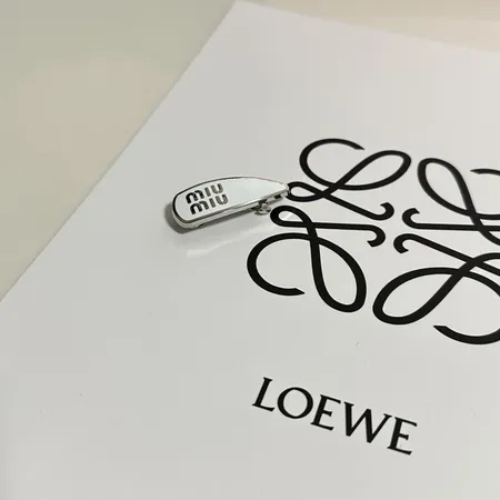 ミュウミュウ ヘアアクセサリー