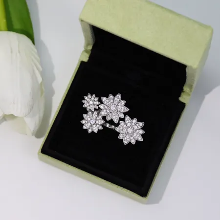 ヴァン クリーフ＆アーペル 指輪