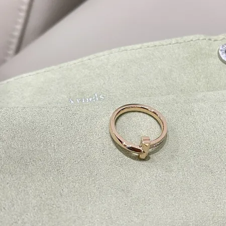 ティファニー 指輪