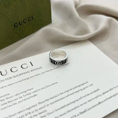 グッチ 指輪