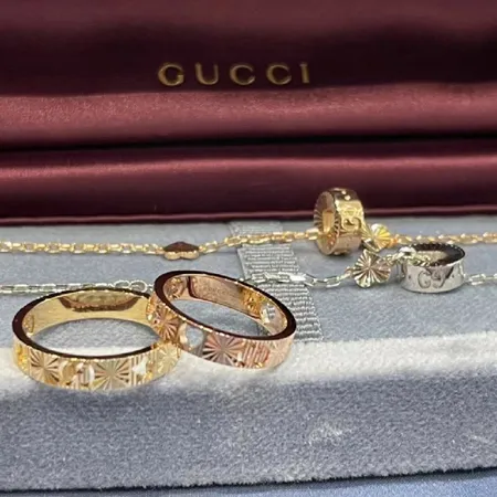 グッチ 指輪