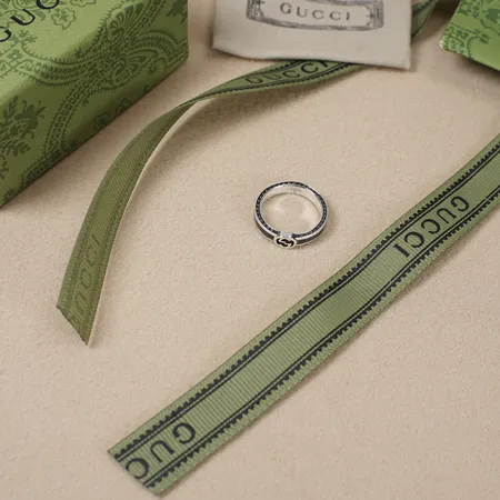 グッチ 指輪