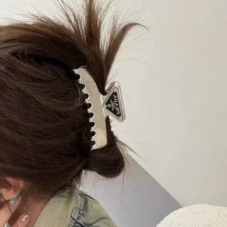 プラダ ヘアアクセサリー
