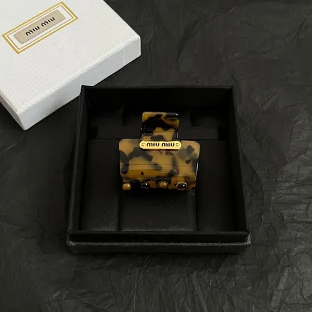 ミュウミュウ ヘアアクセサリー