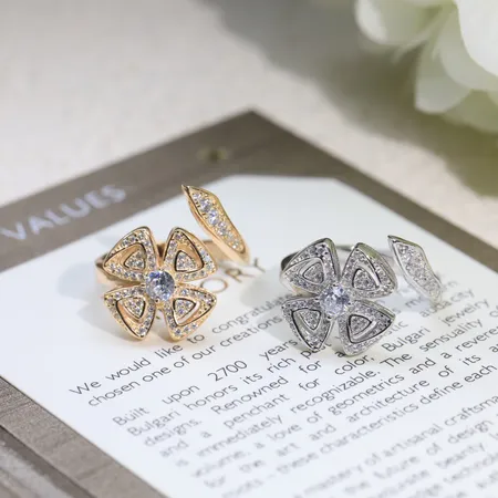 ヴァン クリーフ＆アーペル 指輪