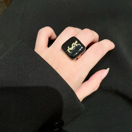 イブサンローラン 指輪