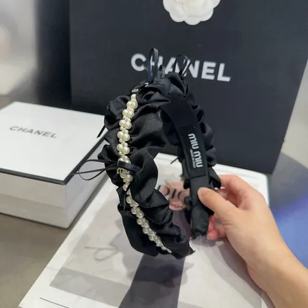 ミュウミュウ ヘアアクセサリー