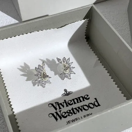 ヴィヴィアン・ウエストウッド ピアス