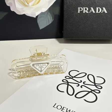 イブサンローラン ヘアアクセサリー