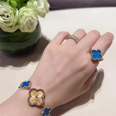 ヴァン クリーフ＆アーペル 指輪