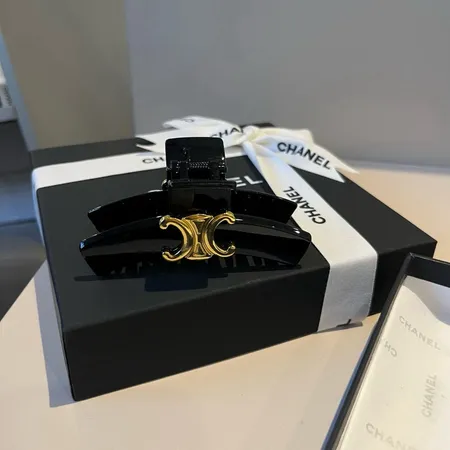 セリーヌ ヘアアクセサリー