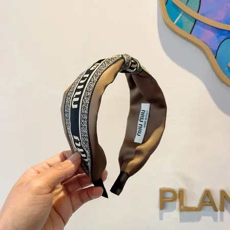 ミュウミュウ ヘアアクセサリー