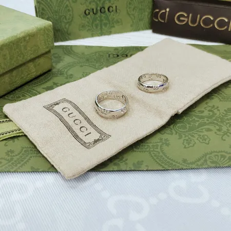 グッチ 指輪
