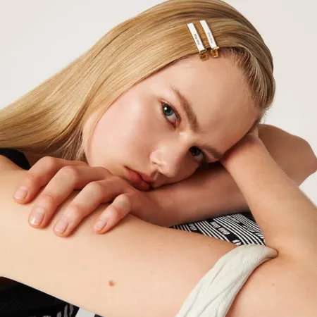 ミュウミュウ ヘアアクセサリー